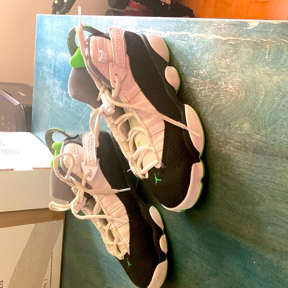 Nike Air Jordan 6 Rings. Boys. 4Y